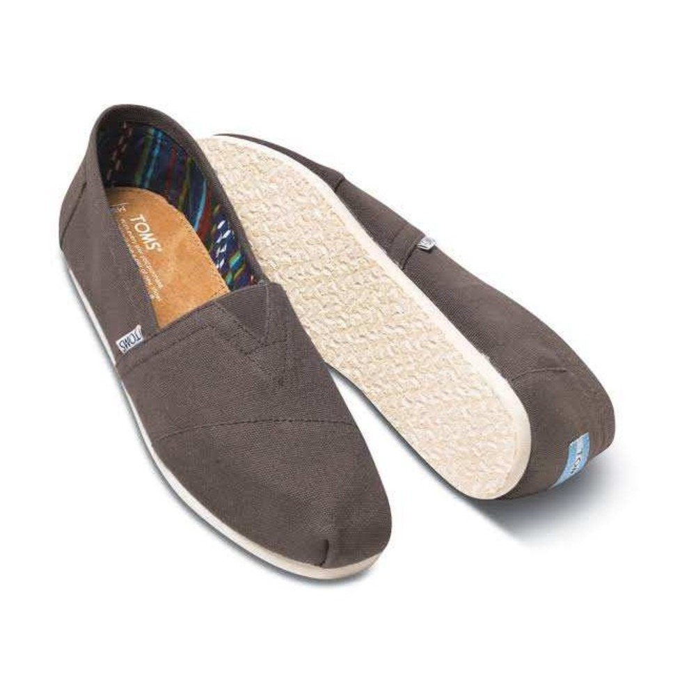 223. TOMS Women's Alpargata Loafer Flat Ash Canvas in size 9